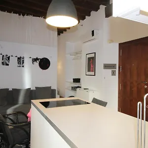 Del Parque Flats Alvarez Apartment